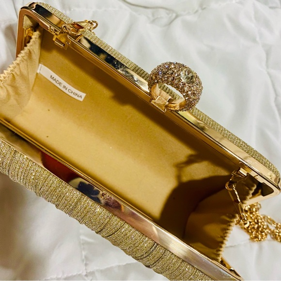 Gold Glitter/Crystal Minaudière Finger Ring Spring Closure Clutch / Shoulder EUC - Picture 5 of 13